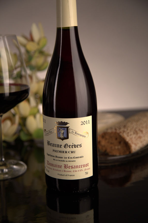 French Red Burgundy Wine, Domaine Besancenot 2011 Beaune Premier Cru Greves
